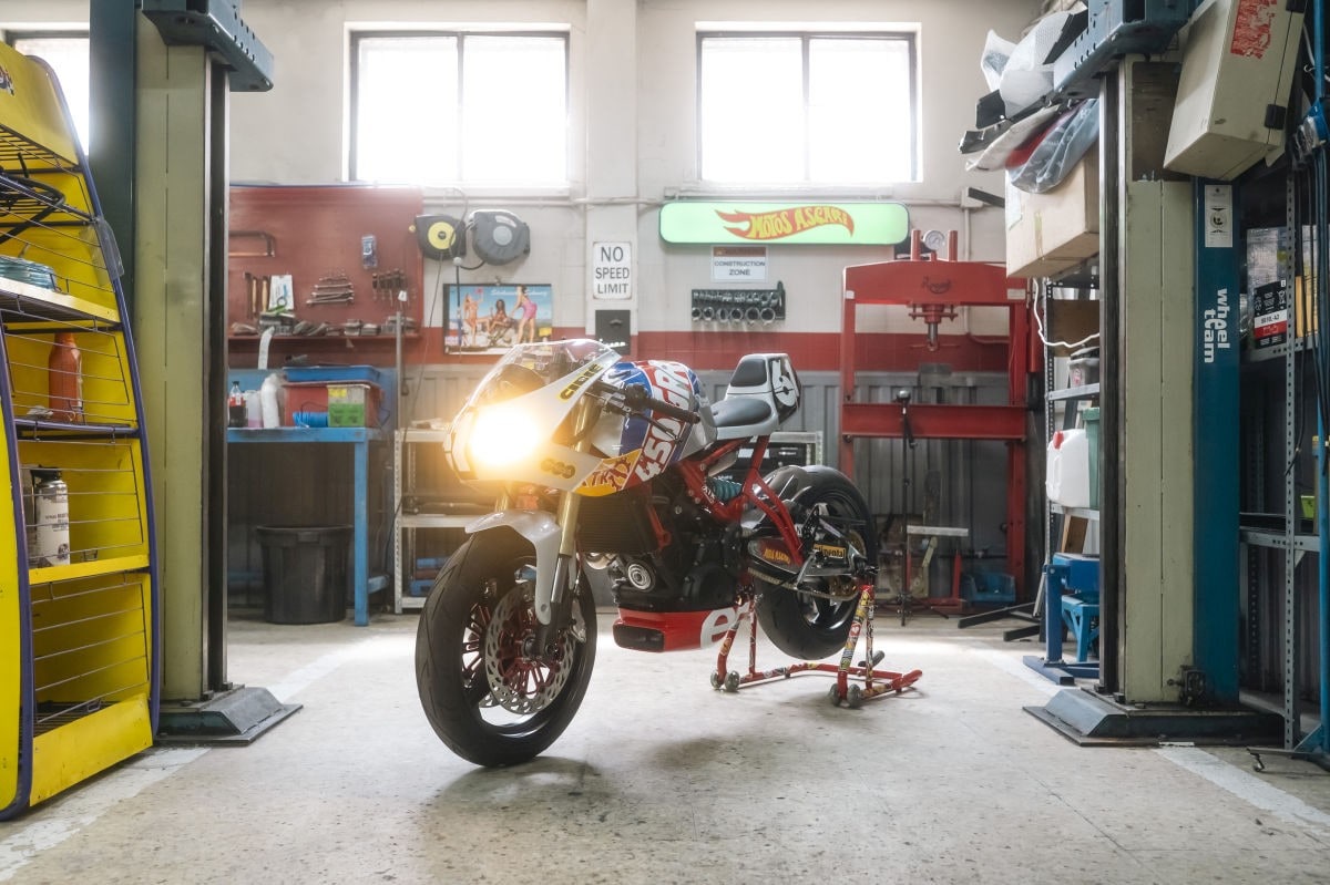 La riconoscete? E' una Royal Enfield Guerrilla 450!